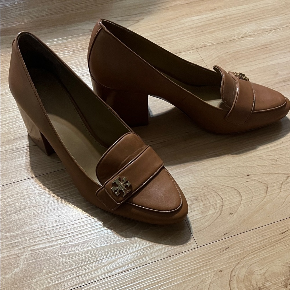 Classic, beautiful Tory Burch Block Heels